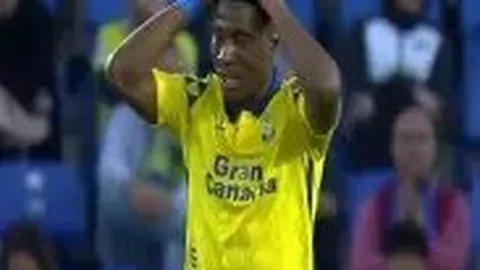 那不勒斯意甲第22轮以3-0完胜克雷莫纳，成功复仇，意甲积分榜领先优势扩大至16分