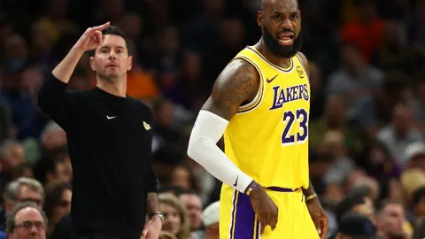 鹈鹕遭骑士轻松击败，勇士雷霆逆势逆袭重振旗鼓